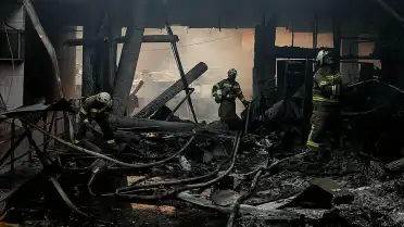 Ukrayna'da Savaş: Zelensky, Rusya'nın Kiev'e Yönelik Saldırısında 'Orechnik' Füzesi Kullandığını İddia Etti