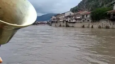 Yeşilırmak'ta Sel ve Taşkın Tehlikesi: İki İlde Eğitim Tatil Edildi
