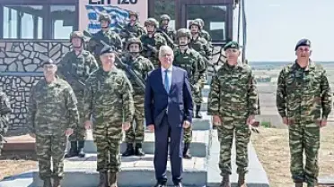 Yunanistan Cumhurbaşkanı Tasulas Sınır Karakolunda Geceledi: "Provokasyonlar Geçemez"