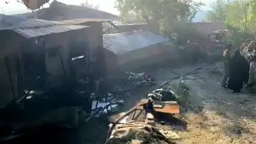 Adana'da Ormana Sıçrayan Yayla Evi Yangını Söndürüldü