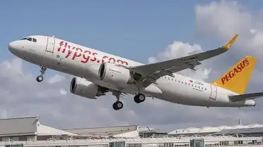 Ankara-İzmir Uçağında Taşınabilir Şarj Cihazı Paniği: Yolcular Tahliye Edildi