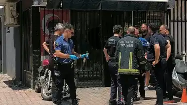 Antalya'da Kendini Yakma Girişimi: Polis, İtfaiye ve Sağlık Ekipleri Harekete Geçti
