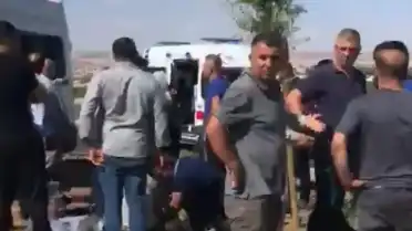 Batman'da Minibüs ile Para Nakil Aracı Çarpıştı: 15 Yaralı