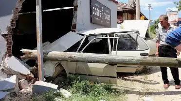 Denizli'de Feci Kazada Yaşlı Çift Hayatını Kaybetti