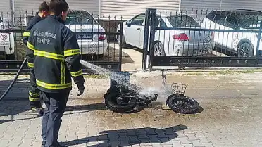 Elektrikli Bisiklet Bataryası Lüleburgaz'da Alev Aldı: Sürücü Yaralandı