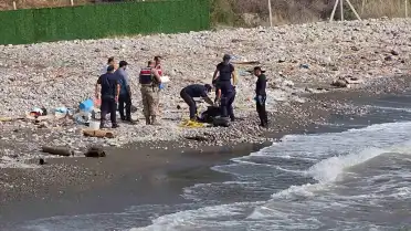 Hatay İskenderun Sahilinde Kimliği Belirlenemeyen Erkek Cesedi Bulundu
