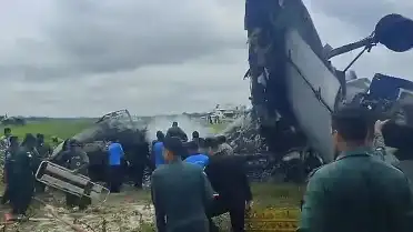 Hindistan'da Askeri Kargo Uçağı Düştü: 5 Personel Hayatını Kaybetti