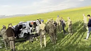 Hınıs-Muş kara yolunda feci kaza: 1'i bebek 3 kişi hayatını kaybetti, 4 yaralı