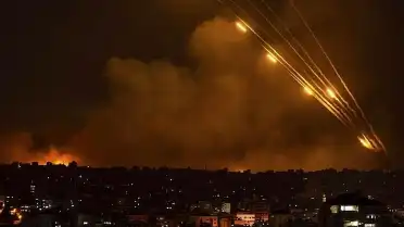 İran'dan İsrail'e Füze Saldırısı: Sirenler Çaldı