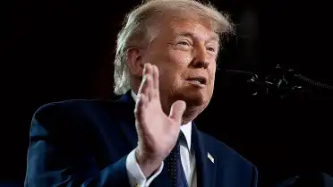 İran'ın İsrail'e Füze Saldırısı Sonrası Trump'tan Tepki: "Masaya Geri Dönün"