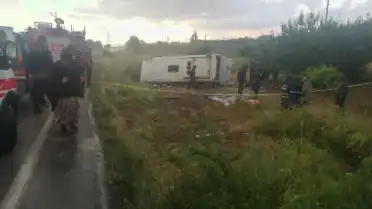 Isparta'da Tur Otobüsü Devrildi: 4 Ölü, 15 Yaralı