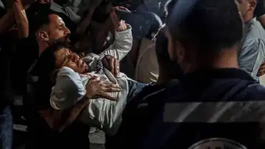 İsrail Saldırısında Gazze'de 10 Filistinli Yaralandı