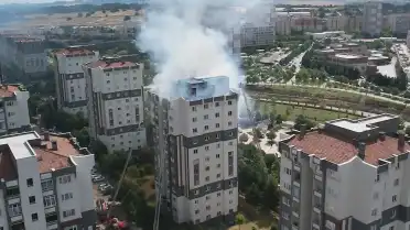 İstanbul Atakent'te Çok Katlı Binada Yangın: 10 Yaralı