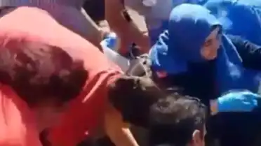 İzmir'de Babalar Günü'nde Acı Olay: Baba ve İki Çocuğu Denizde Boğulma Tehlikesi Geçirdi