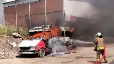 Kahramanmaraş'ta Bir Minibüs Alevlere Teslim Oldu