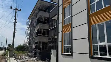 Konya'da İnşaatta Elektrik Akımına Kapılan İşçi Dördüncü Kattan Düştü