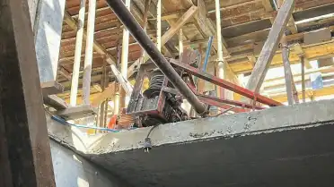 Kütahya'da İnşaat İskelesinin Çökmesi Sonucu 4 İşçi Yaralandı
