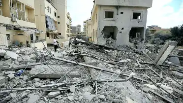Lübnan'da İsrail Saldırılarında Hayatını Kaybedenlerin Sayısı 3 Bin 696'ya Yükseldi