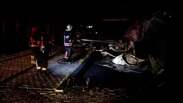 Malatya'da Hukuk Ofislerinin Bulunduğu Konteynerlerde Yangın: Maddi Hasar Oluştu