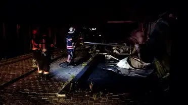 Malatya'da Yangın: Hukuk Ofisi Olarak Kullanılan Konteynerler Kül Oldu