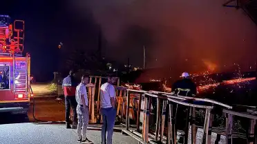 Sinop'ta Orman Ürünleri Fabrikasında Yangın: Depo Bölümü Zarar Gördü