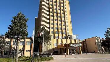 Sivas'ta Baltalı Saldırı: 3 Yaralı, Şüpheli Gözaltında