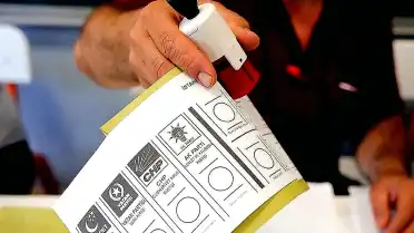 Üç İlde Yerel Ara Seçimler İçin Sandıklar Kuruldu, Oy Verme İşlemi Başladı