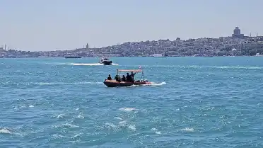 Üsküdar Sahilinde Kayıp Kişi İçin Arama Çalışmaları Devam Ediyor