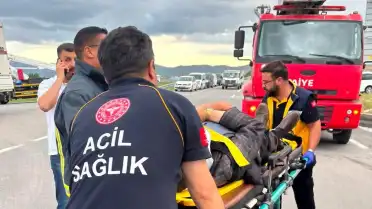 Van Çaldıran'da İki Kamyonetin Çarpışması Sonucu 3 Kişi Yaralandı