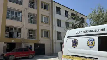 Eskişehir'de Üçüncü Kattan Düşen 3 Yaşındaki Çocuk Hayatını Kaybetti