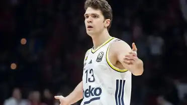 Fenerbahçe Beko'nun milli basketbolcusu Tarık Biberovic NBA'e transfer oldu