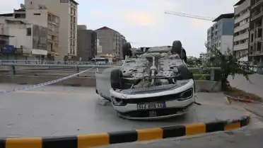 Hatay'da Trafik Kazası: 2 Kişi Hayatını Kaybetti, 3 Yaralı