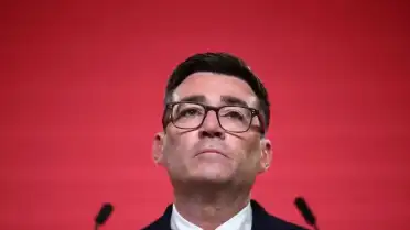 İngiltere İşçi Partisi Liderlik Yarışı Sona Erdi: Andy Burnham Yeni Başbakan Oluyor