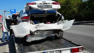 İzmit'te Zincirleme Trafik Kazası: 3 Yaralı