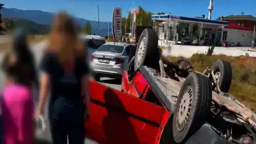 Kastamonu'da Trafik Kazası: 3 Yaralı, Araç Takla Attı