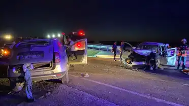 Malatya Yeşilyurt'ta İki Aracın Çarpışması Sonucu 6 Kişi Yaralandı