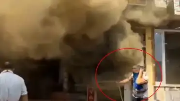 Selahaddin Eyyubi Mahallesi'nde Halı Mağazası Yangını: İş Yeri Kullanılamaz Hale Geldi