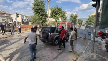 Tosya'da Seyir Halindeki Cipde Yangın: Sürücü Camdan Atlayarak Kurtuldu