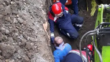 Trabzon Akçaabat'ta Altyapı Çalışmasında Göçük Meydana Geldi