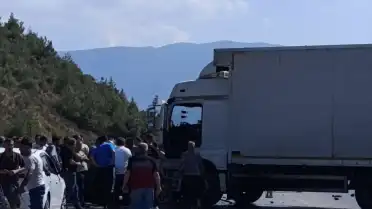 Bursa'da Trafik Kazası: 1 Ölü, 2 Yaralı