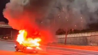 Eskişehir-Ankara Karayolunda Seyir Halindeki Otomobil Alev Aldı: Sürücü Yaralandı