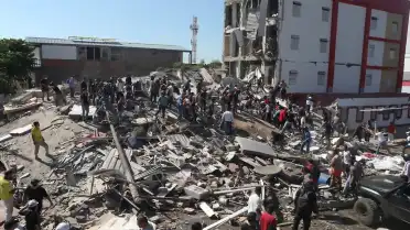 Kolombiya'da 7,4 Büyüklüğündeki Depremde Can Kaybı 111'e Yükseldi