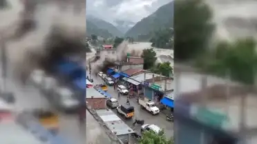 Nepal'de Sel Felaketi: Yüzlerce Can Kaybı ve Nedenleri Ortaya Çıktı