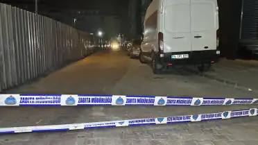 Sultangazi'de İnşaat Temelinde Toprak Kayması: Sokak Trafiğe Kapandı