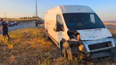 Yozgat'ta Feci Kaza: Otomobil ve Minibüs Çarpıştı, 2 Kişi Hayatını Kaybetti