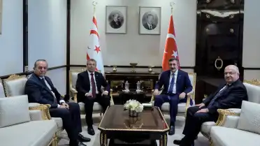 Cumhurbaşkanı Yardımcısı Yılmaz ve KKTC Başbakanı Üstel, Deniz Faciasını ve İş Birliğini Görüştü