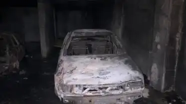 Esenyurt'ta Otopark Yangını: 42 Kişi Dumandan Etkilendi, İki Araç Kullanılamaz Hale Geldi
