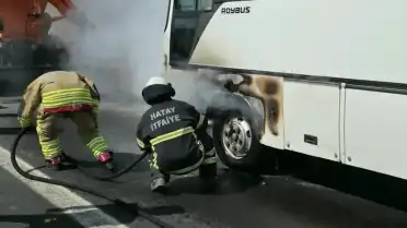 Hatay'da Otobüste Çıkan Yangın Büyümeden Söndürüldü