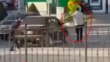 İşten Çıkarılınca Elinde Tabanca ve Kılıçla Belediye Önünde Bekledi