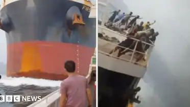 Kargo Gemisi Diğer Bir Gemiye Çarptı: O Anlar Kamerada